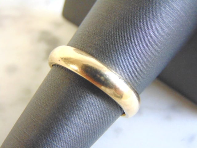 Vintage Estate 14K Yellow Gold Band Wedding Ring (1 of 5)