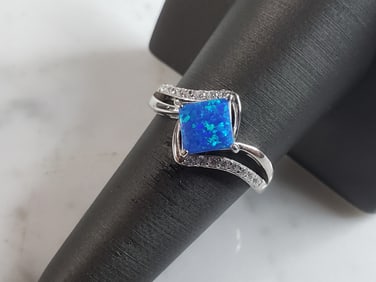 Womens Sterling Silver Modernist Blue Opal Ring