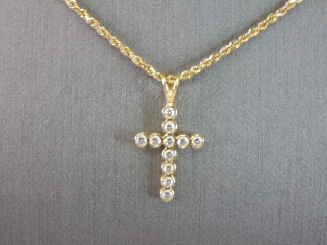 Womens Vintage 14K Gold Cross Pendant w/ Necklace (1 of 4)