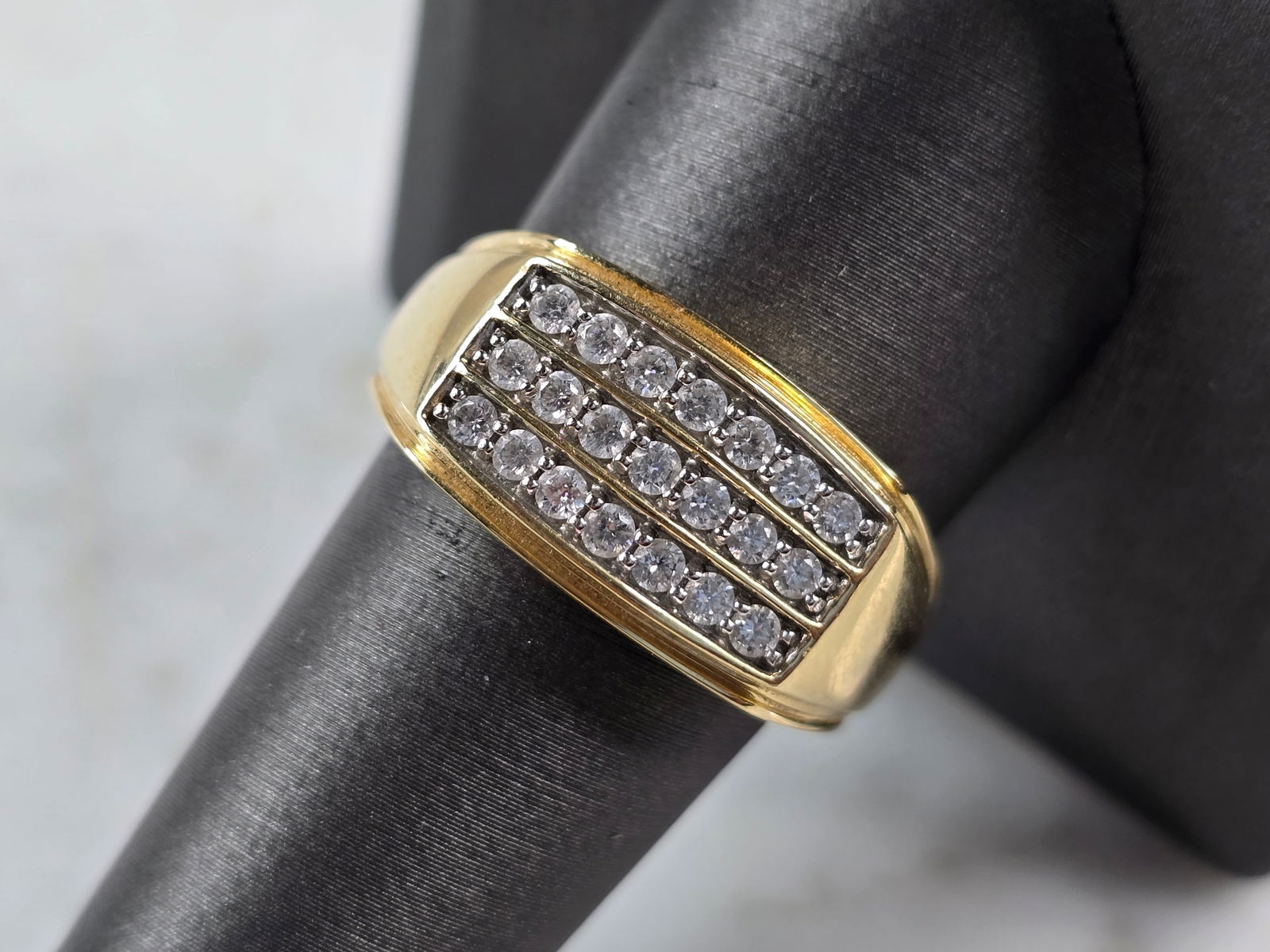 Mens Vintage Estate 14K Yellow Gold Diamond Ring (1 of 6)