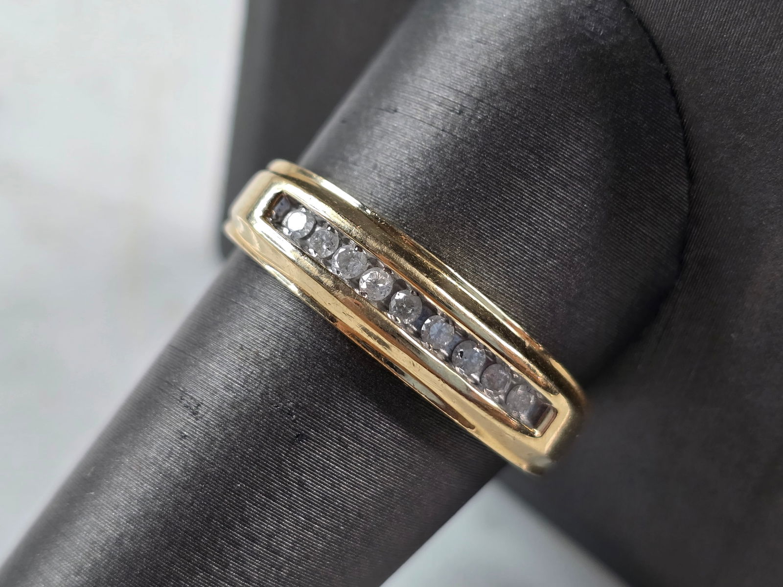 Mens Vintage Estate 10k Yellow Gold Diamond Ring (1 of 6)