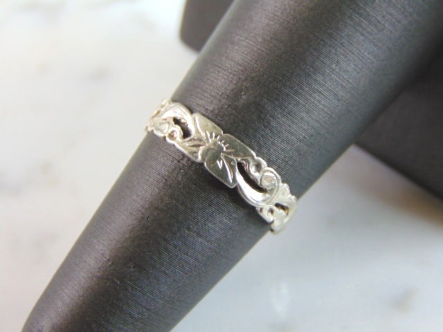 Womens Vintage Estate Sterling Silver Floral Ring (1 of 4)