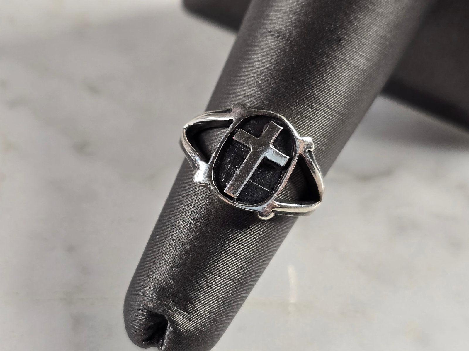 Womens Vintage Estate Sterling Silver Religious Cross Ring (1 of 5)