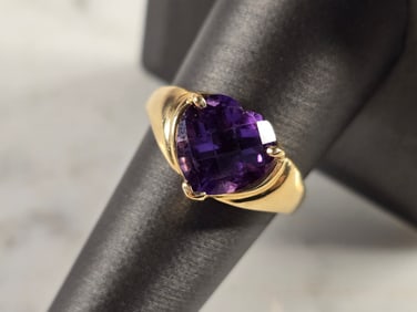Womens Vintage Estate 14K Yellow Gold Amethyst Heart Ring