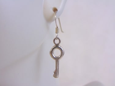 Womens Vintage Estate Sterling Silver Key Earrings