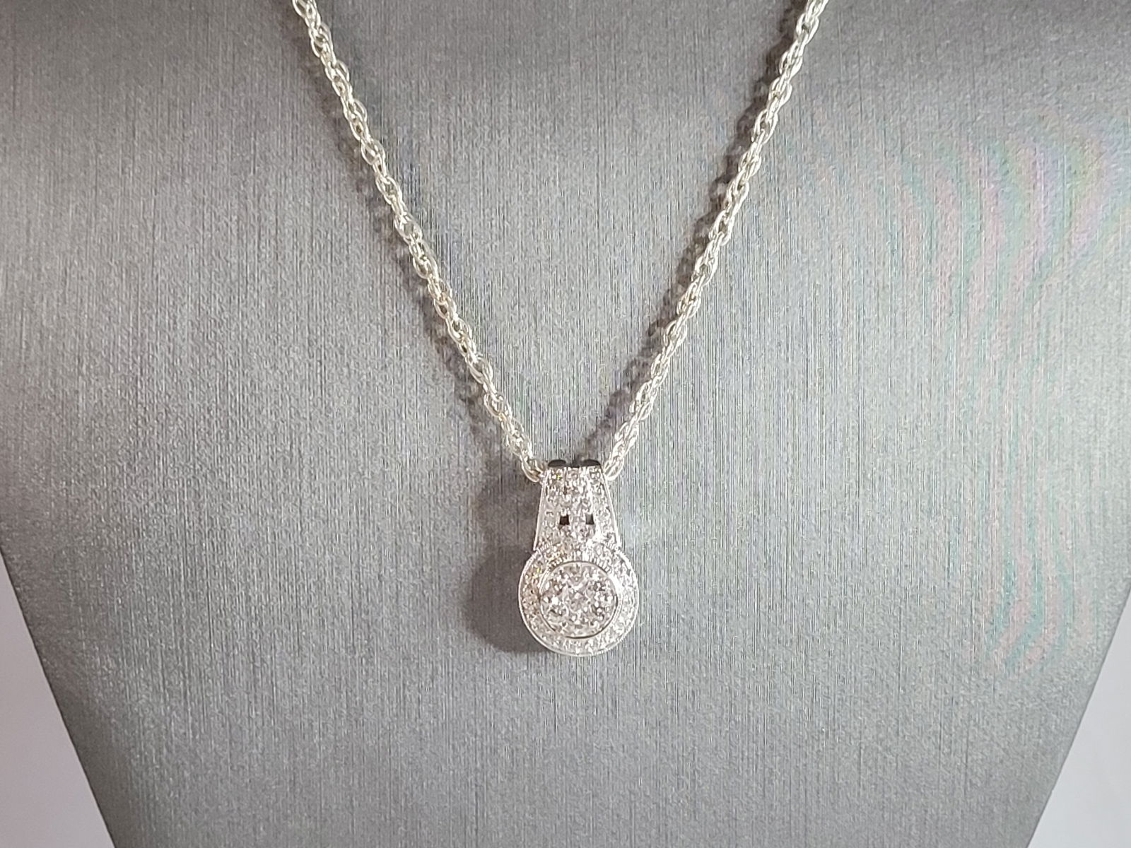 Womens Vintage Estate CZ Stones Pendant W/ Necklace - 2