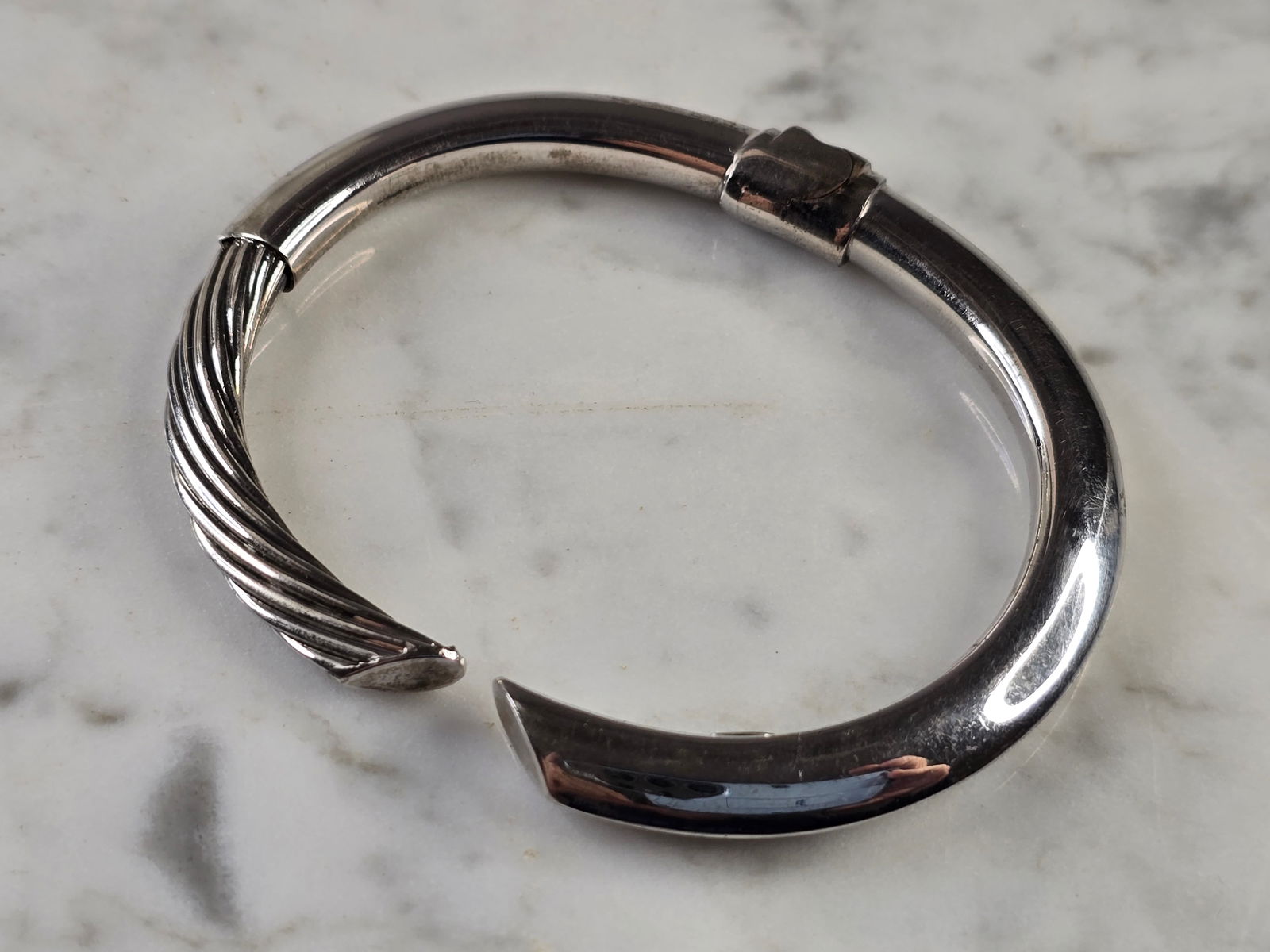 Womens Vintage Estate Sterling Silver Hinged Modernist Cuff Bracelet (1 of 4)