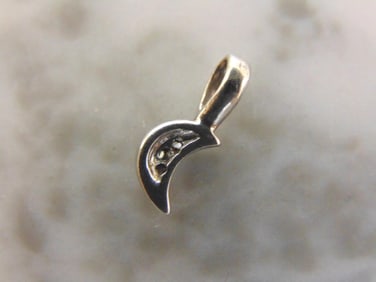 Womens Vintage Estate Sterling Silver Moon Pendant