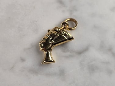 Womens Vintage Estate 14K Gold Queen Nefertiti Pendant
