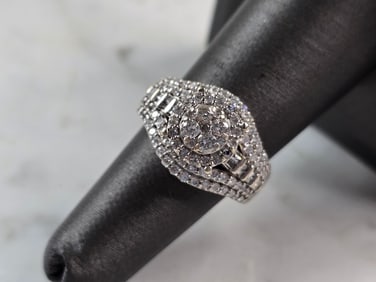 Womens Vintage Estate 10K White Gold Diamond Wedding Ring