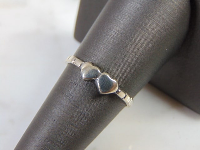 Womens Vintage Estate Sterling Silver Heart Ring (1 of 4)