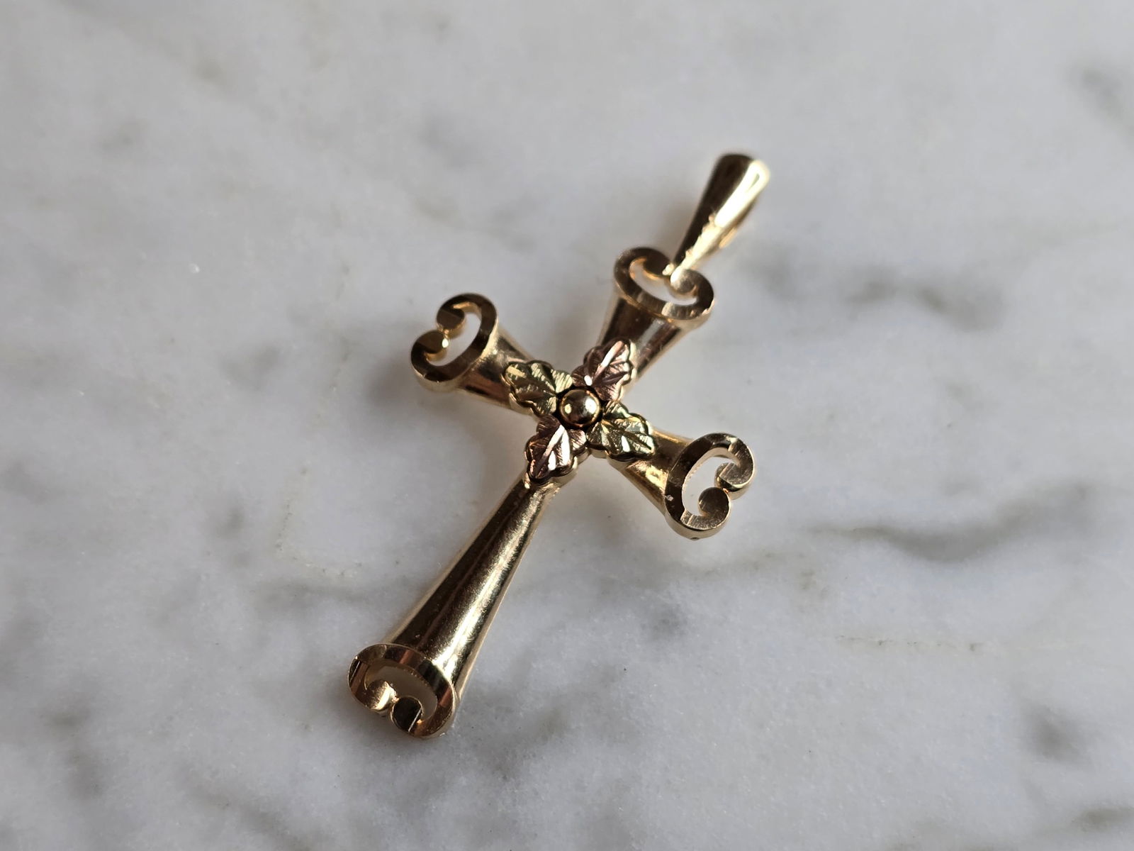 Womens Vintage 10k Gold Coleman Religious Crucifix Cross Pendant (1 of 3)