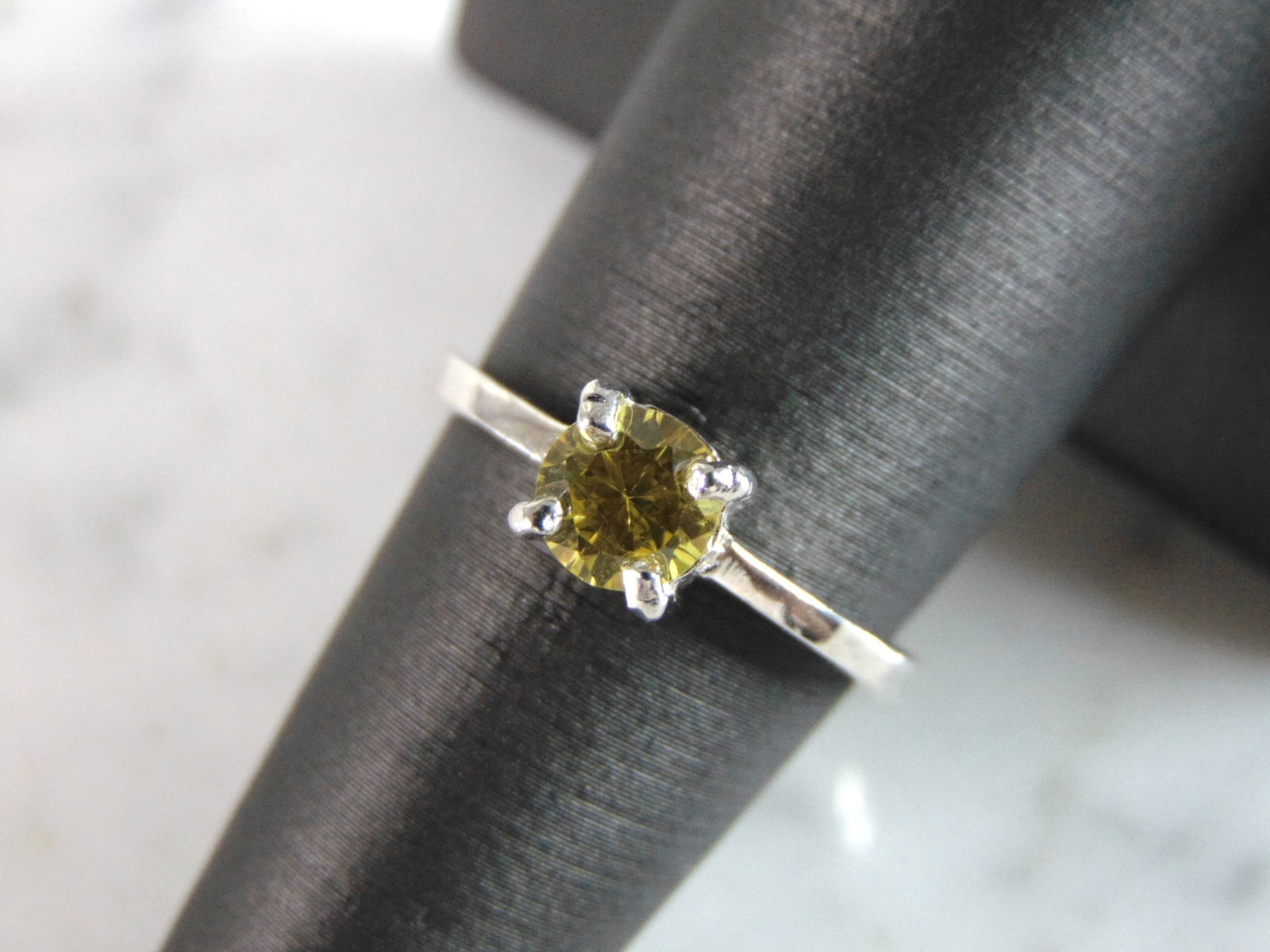 Womens Sterling Silver Ring w/ Golden Beryl Colored Stone (1 of 4)