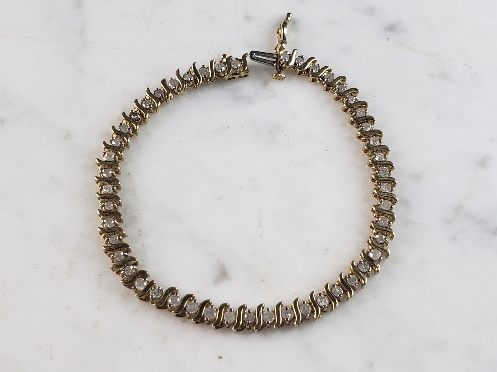 Womens Vintage Estate 10K Gold Diamond Tennis Bracelet (1 of 4)