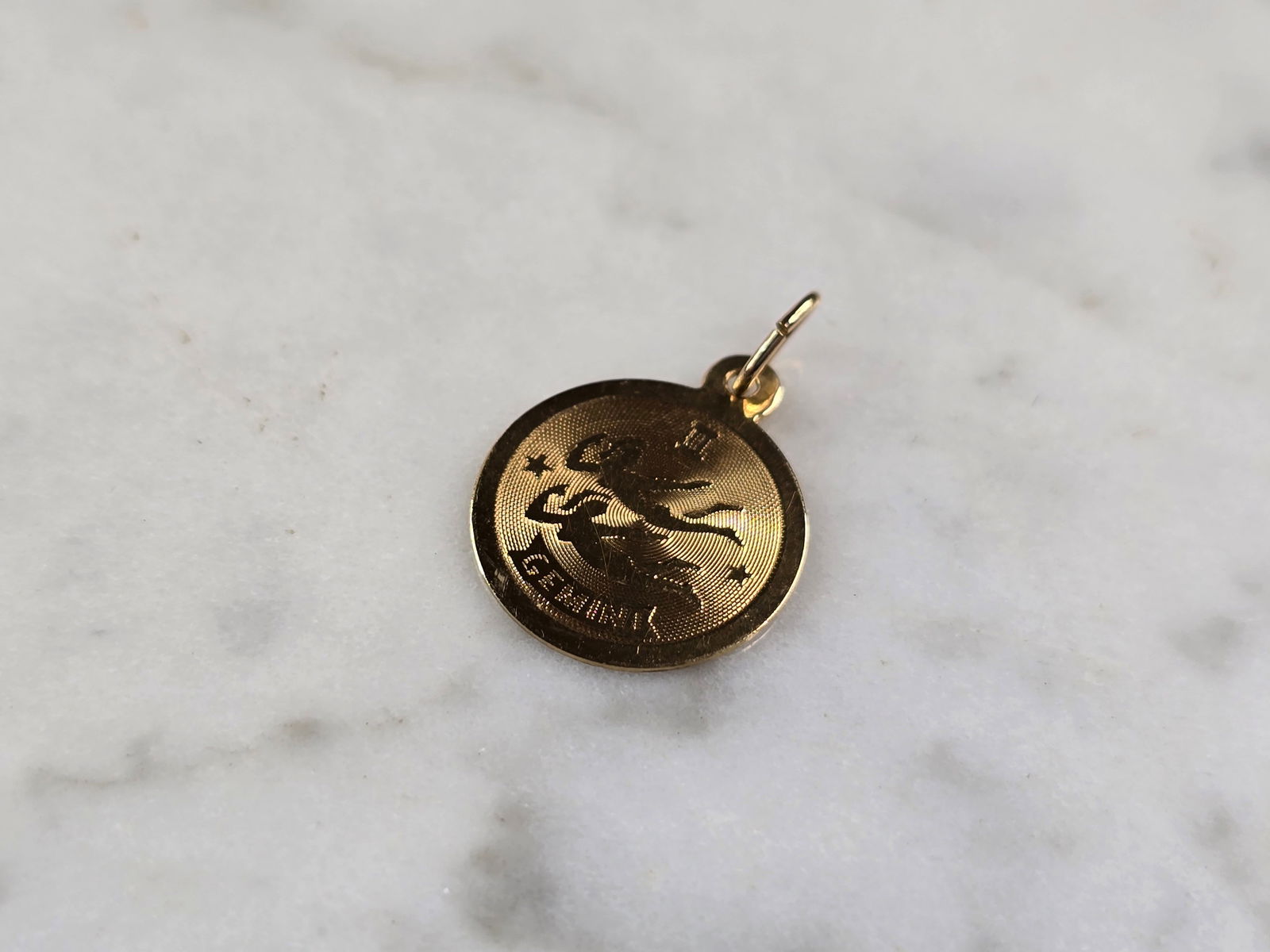 Womens Vintage Estate 14K Gold Gemini Zodiac Charm Pendant (1 of 3)