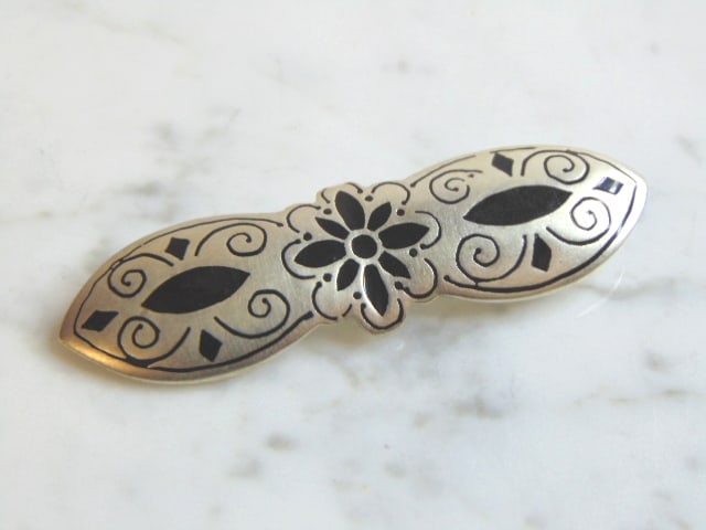 Womens Vintage Estate Sterling Silver Floral Brooch (1 of 2)