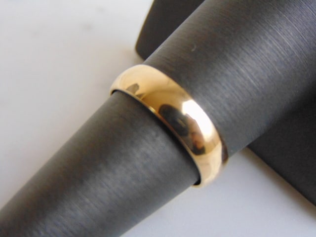 Vintage Estate 14k Yellow Gold Wedding Band (1 of 3)