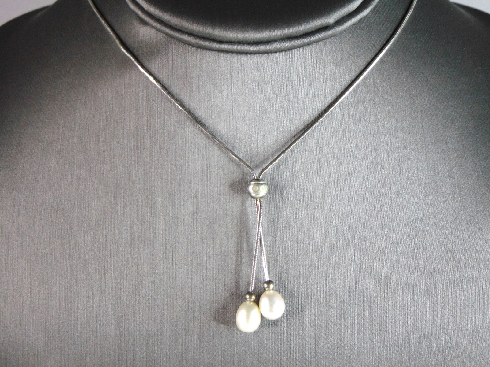 Womens Vintage Estate Sterling Silver Modernist Faux Pearl Necklace (1 of 3)