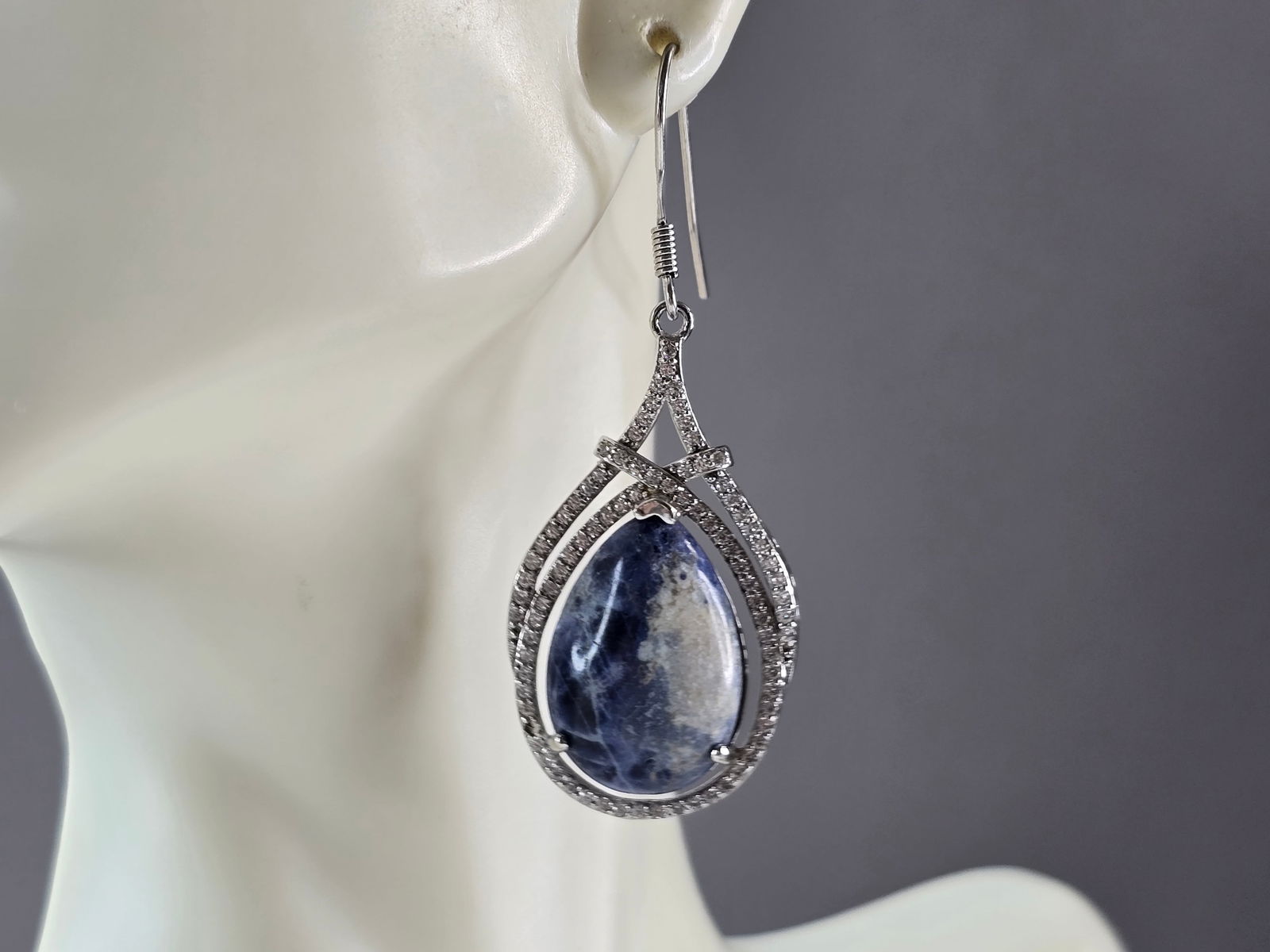 Pr Womens Sterling Silver Sodalite CZ Dangle Earrings: PAIR OF WOMENS VINTAGE ESTATE STERLING SILVER SODALITE WITH CZ DANGLE EARRINGS. EARRINGS MEASURE 2" LONG BY 7/8" WIDE. THE EARRINGS WEIGH 11.0g. MAKES A LOVELY GIFT FOR THAT SOMEONE SPECIAL. ANY QUEST