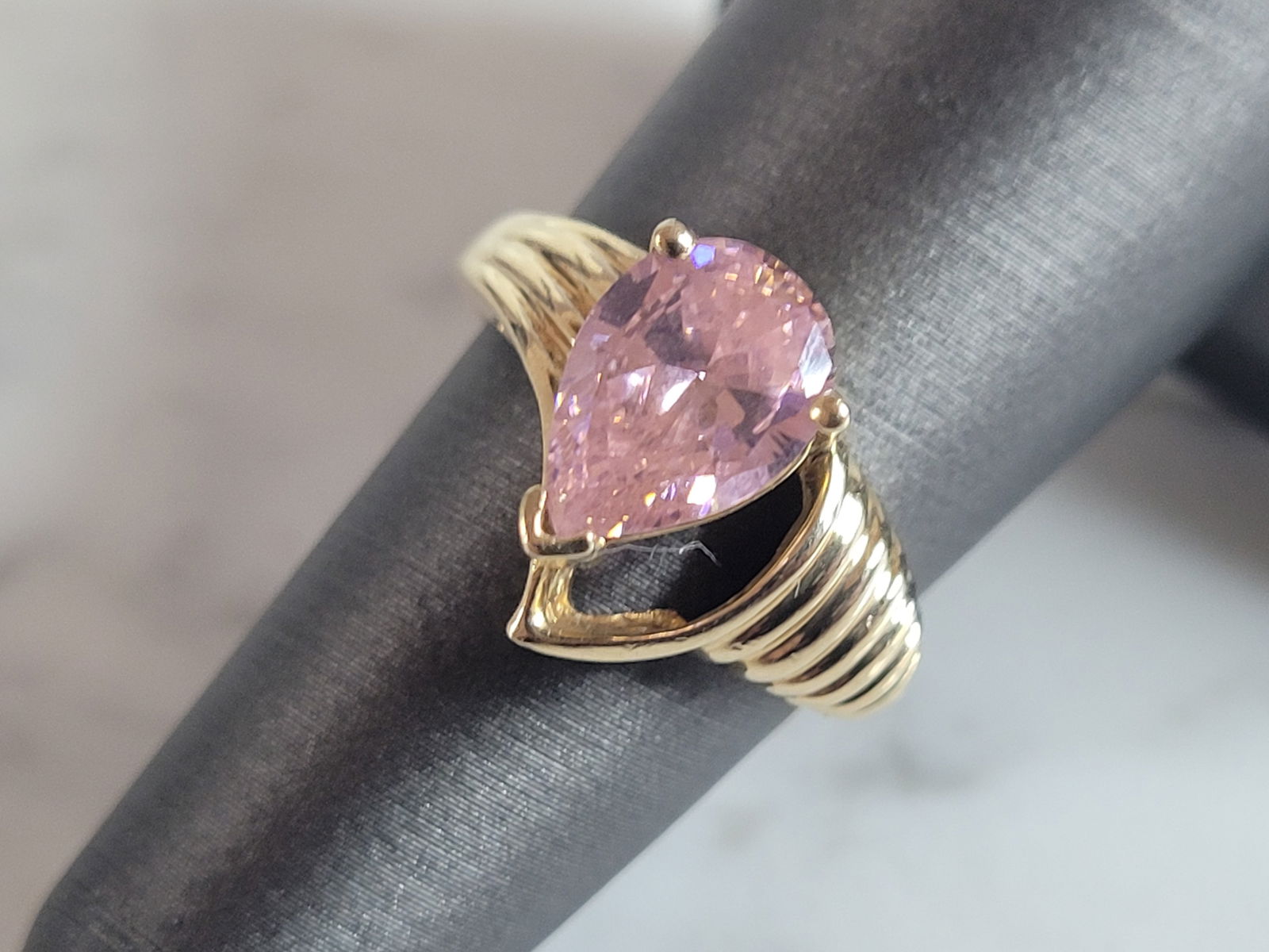 Womens Vintage Estate 10k Yellow Gold Rose Quartz Ring (1 of 6)