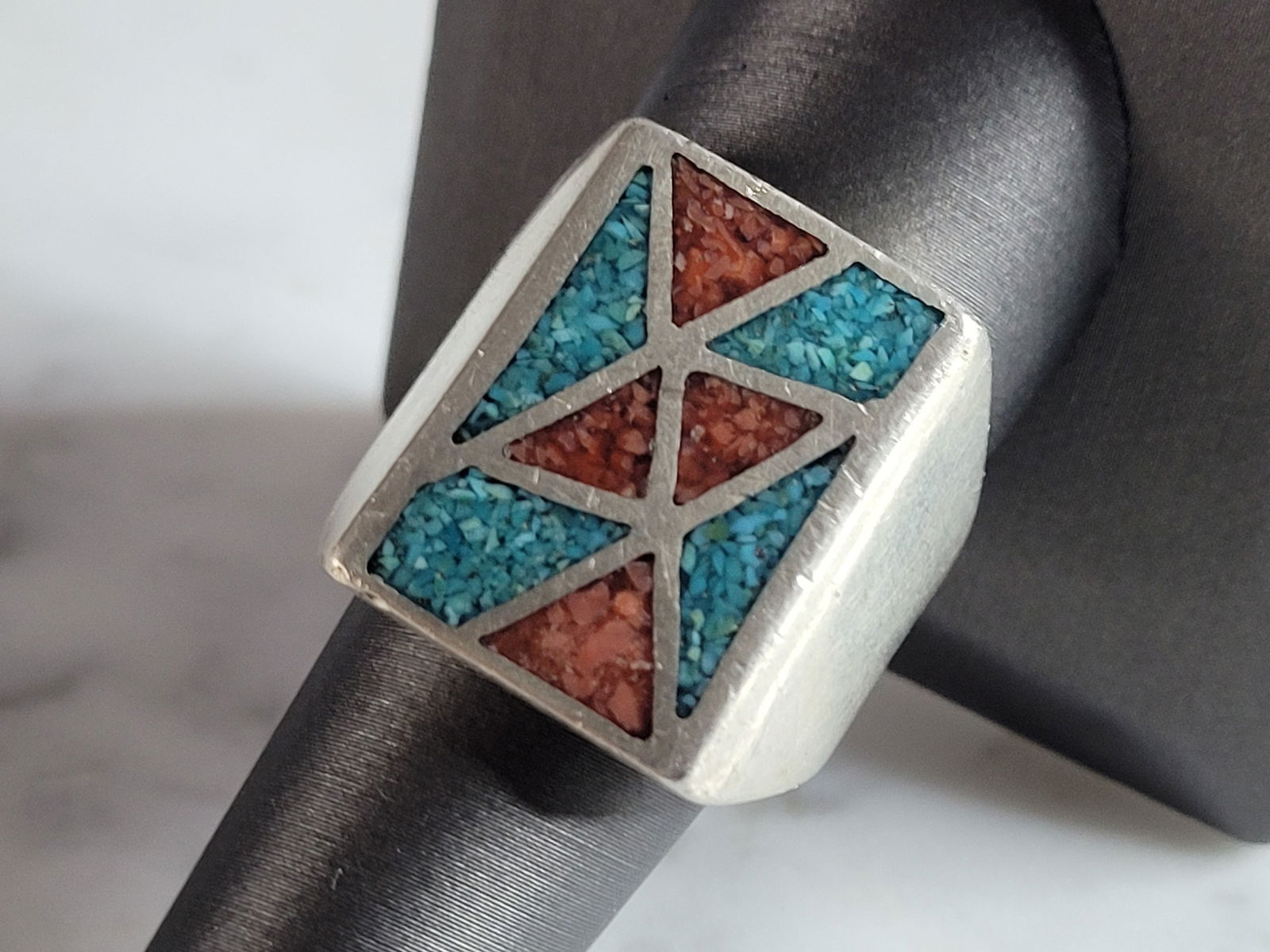 Mens Vintage Estate Sterling Silver Turquoise Coral Ring: A MENS VINTAGE ESTATE STERLING SILVER SOUTHWESTERN TURQUOISE & CORAL RING. THE RING IS A SIZE 9.5 AND WEIGHS 20.8g. RING MEASURES 7/8" LONG. ANY QUESTIONS, PLEASE ASK. BE SURE TO CHECK OUT SOME OF MY