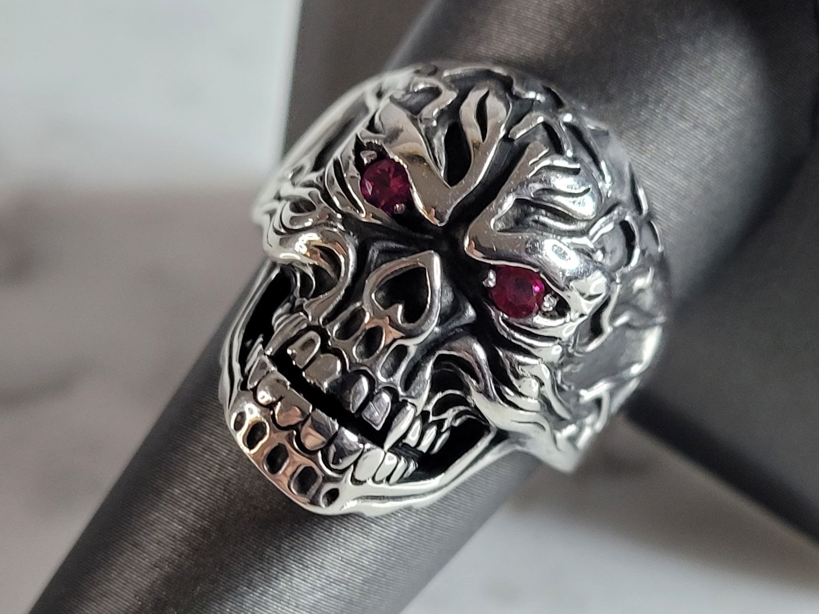 Mens Sterling Silver Ruby Eyed Skull Ring (1 of 5)