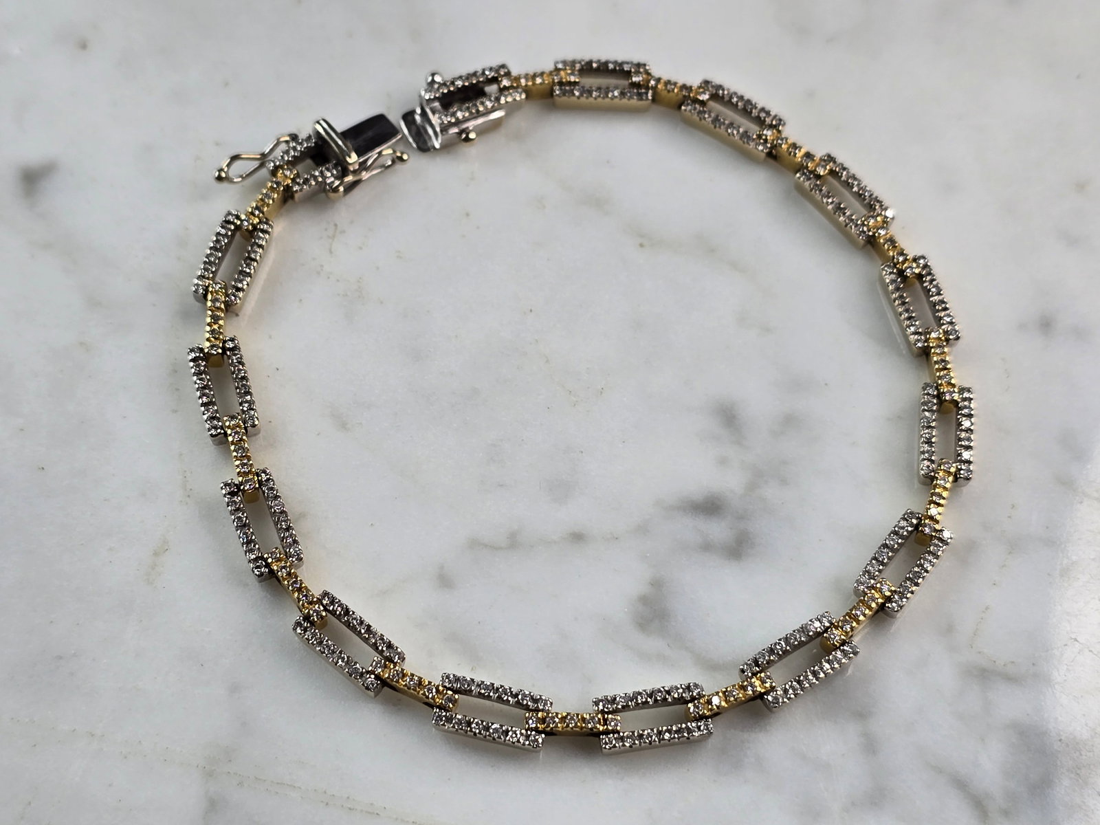 Womens Vintage Estate 18K Gold Diamond Bracelet (1 of 4)