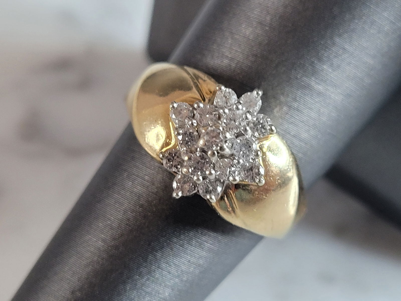 Womens Vintage Estate 14K Yellow Gold Diamond Ring (1 of 6)