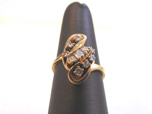 Women's Vintage Estate 14K Yellow Gold Diamond Ring (1 of 5)
