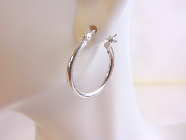 Vintage Estate Womens Sterling Silver Hoop Earrings (1 of 4)