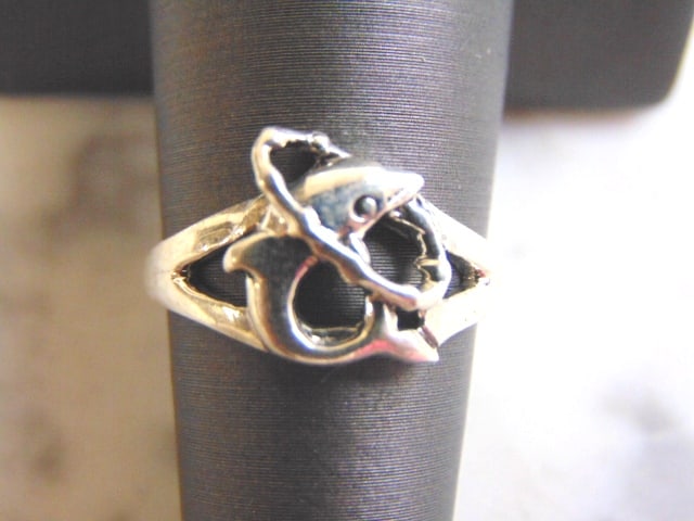Womens Vintage Estate Sterling Silver Dolphin Ring (1 of 6)