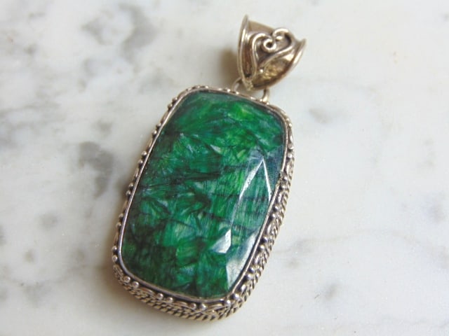 Womens Vintage Sterling Silver Aventurine Stone Pendant (1 of 2)