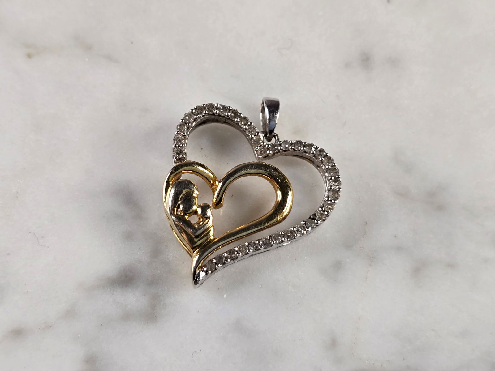 Womens Vintage Estate 10K Gold Diamond Heart Pendant (1 of 3)
