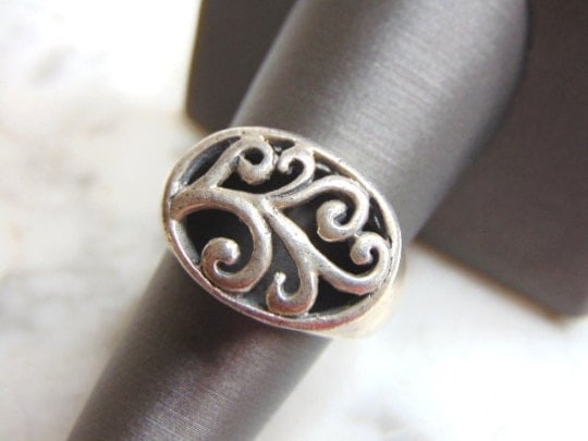 Womens Vintage Estate Sterling Silver Ring (1 of 4)