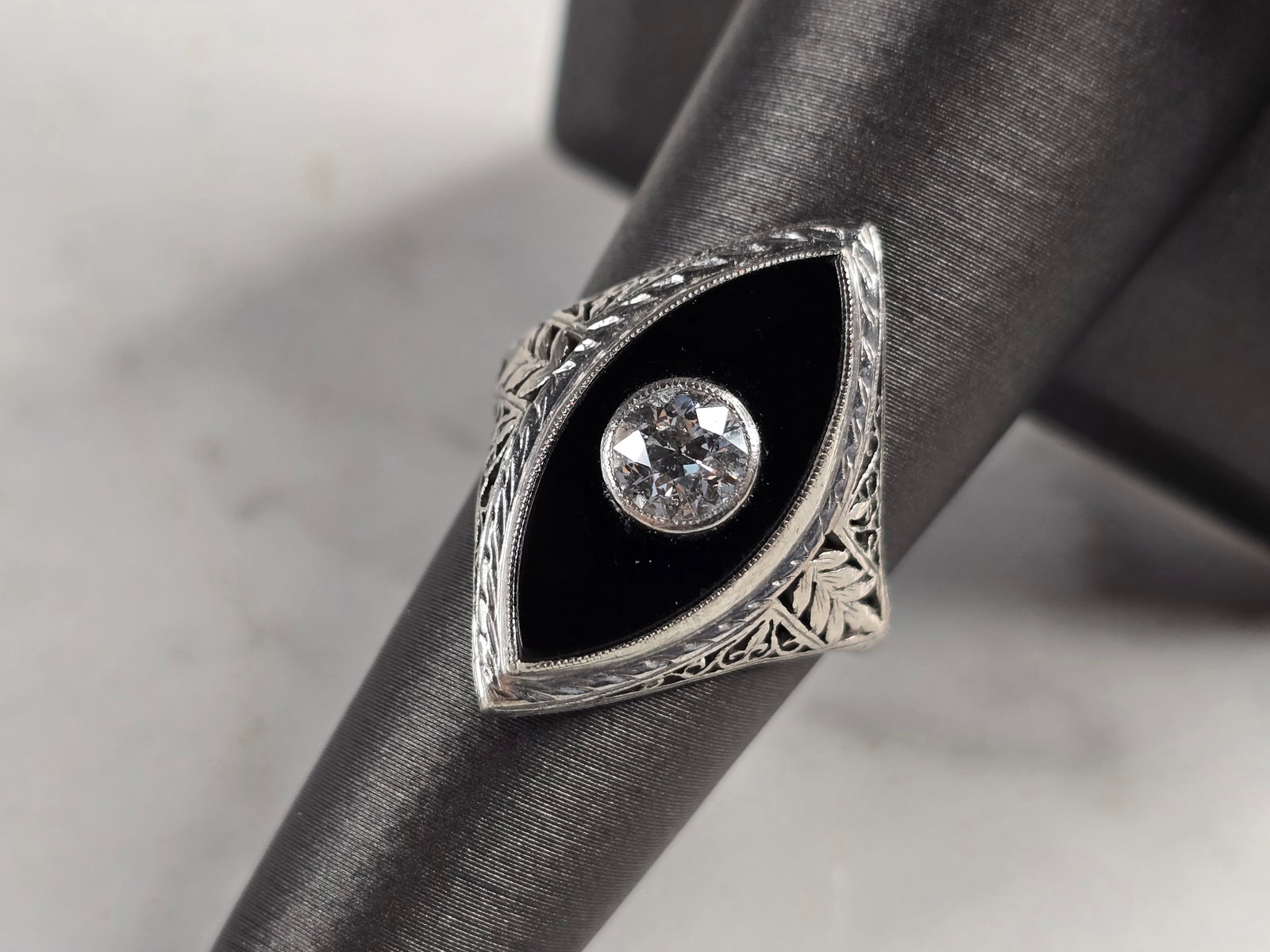 Womens Vintage Estate Platinum Onyx Diamond Ring (1 of 5)