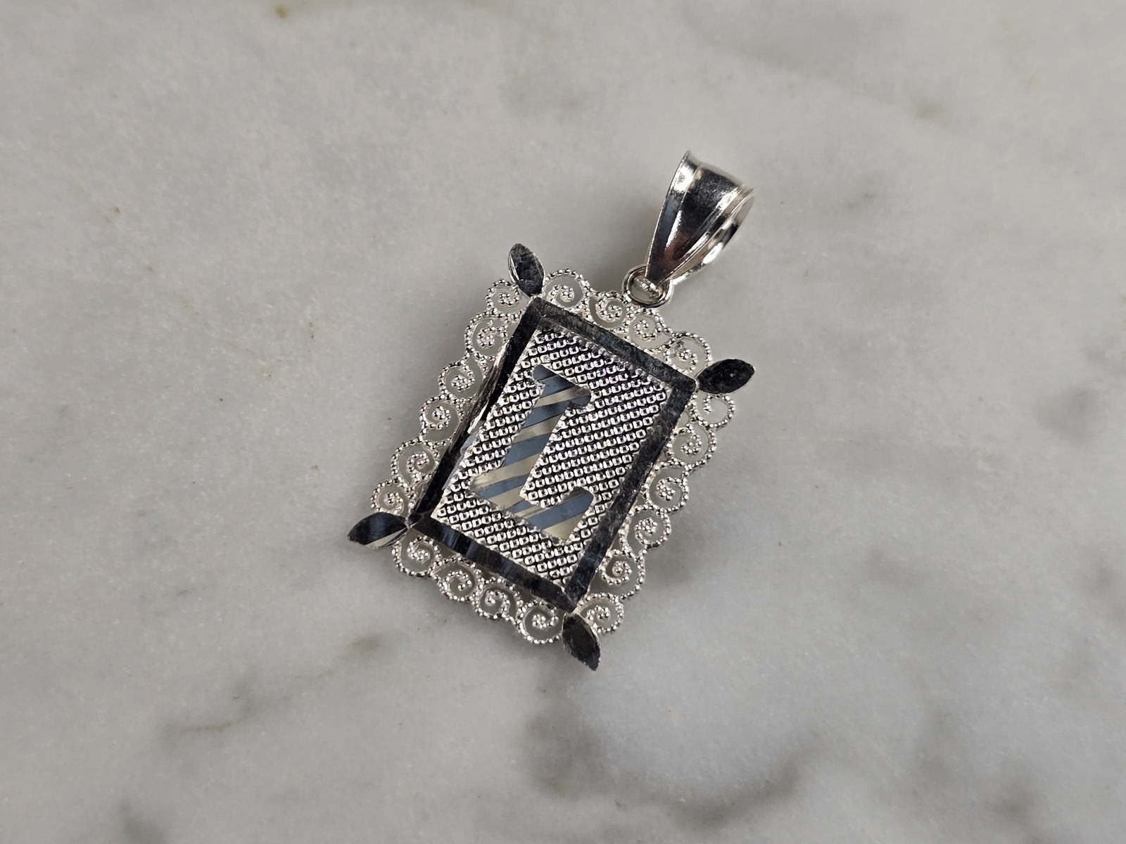 Womens Sterling Silver Initial Letter " L " Pendant (1 of 3)