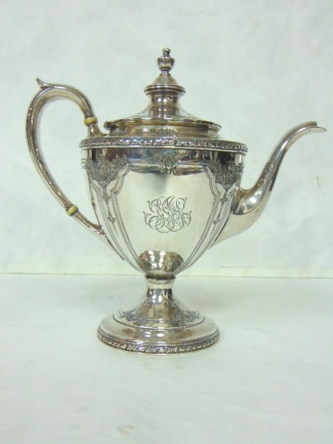 ANTIQUE WATSON STERLING SILVER TEA POT (1 of 9)