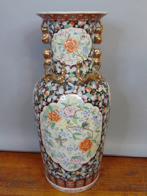 VINTAGE HAND PAINTED CHINESE PORCELAIN FLOOR VASE (1 of 9)