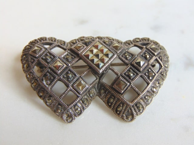 Womens Vintage Estate Sterling Silver Heart Brooch (1 of 2)