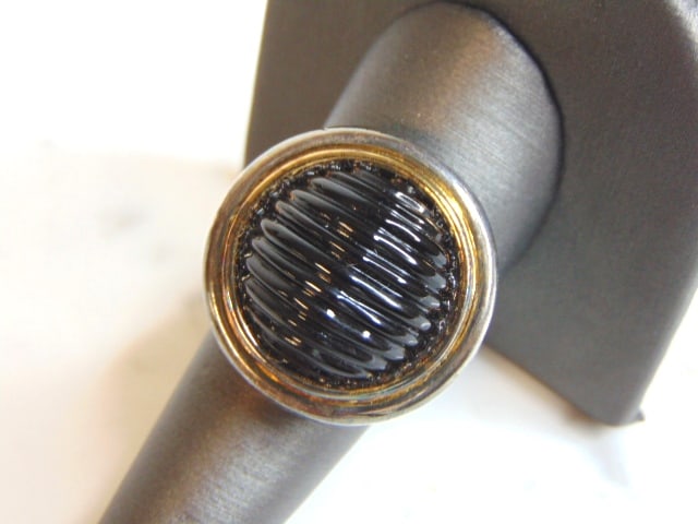 Womens Vintage Estate Sterling Silver Modernist Ring: FOR SALE IS THIS WONDERFUL WOMENS VINTAGE ESTATE STERLING SILVER MODERNIST RING. THE RING WEIGHS 15.5g, AND IS A SIZE 10. ANY QUESTIONS PLEASE DO NOT HESITATE TO ASK. BE SURE TO CHECK OUT SOME OF MY O