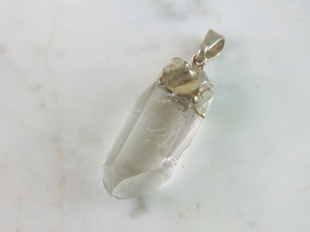 Womens Vintage Estate Sterling Silver Crystal Pendant: FOR SALE IS THIS WOMENS VINTAGE ESTATE .925 STERLING SILVER CRYSTAL PENDANT. PENDANT WEIGHS 5.9g AND PENDANT MEASURES 1 1/2" LONG BY 1/2" WIDE. MAKES A GREAT GIFT FOR THAT SOMEONE SPECIAL. IF ANY QUES