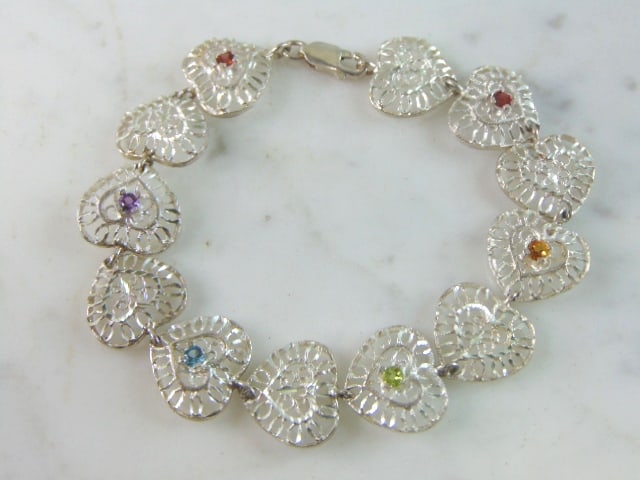 Womens Vintage Estate Sterling Silver Heart Bracelet (1 of 4)