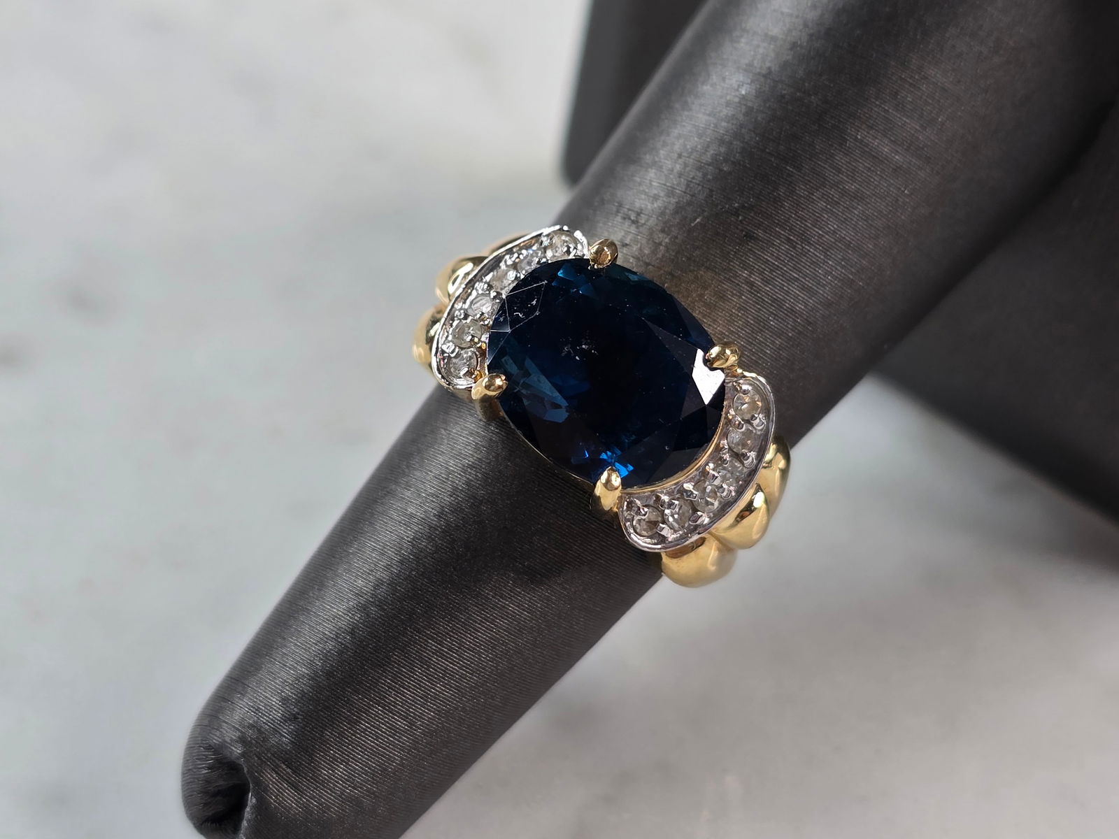 Womens Vintage 14K Gold Blue Zircon & Diamond Ring (1 of 6)