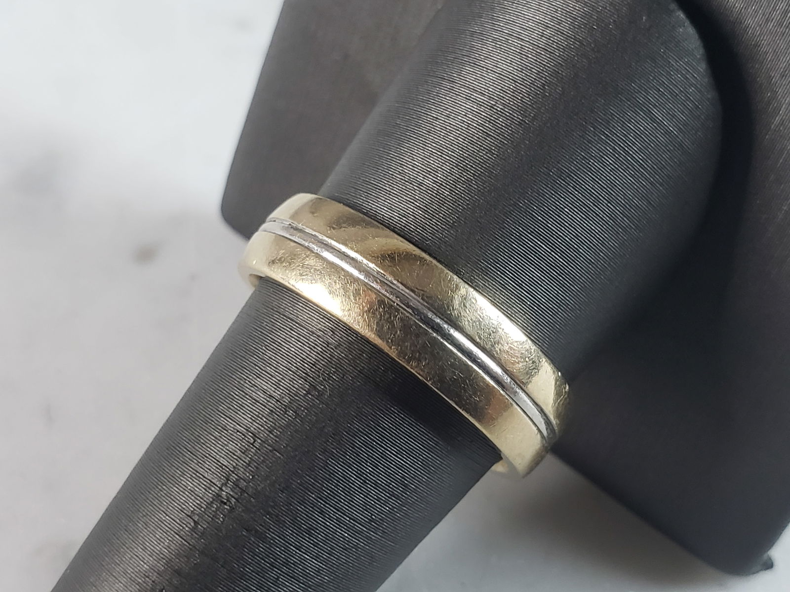 Mens Vintage Estate 14K Yellow & White Gold Wedding Ring (1 of 4)
