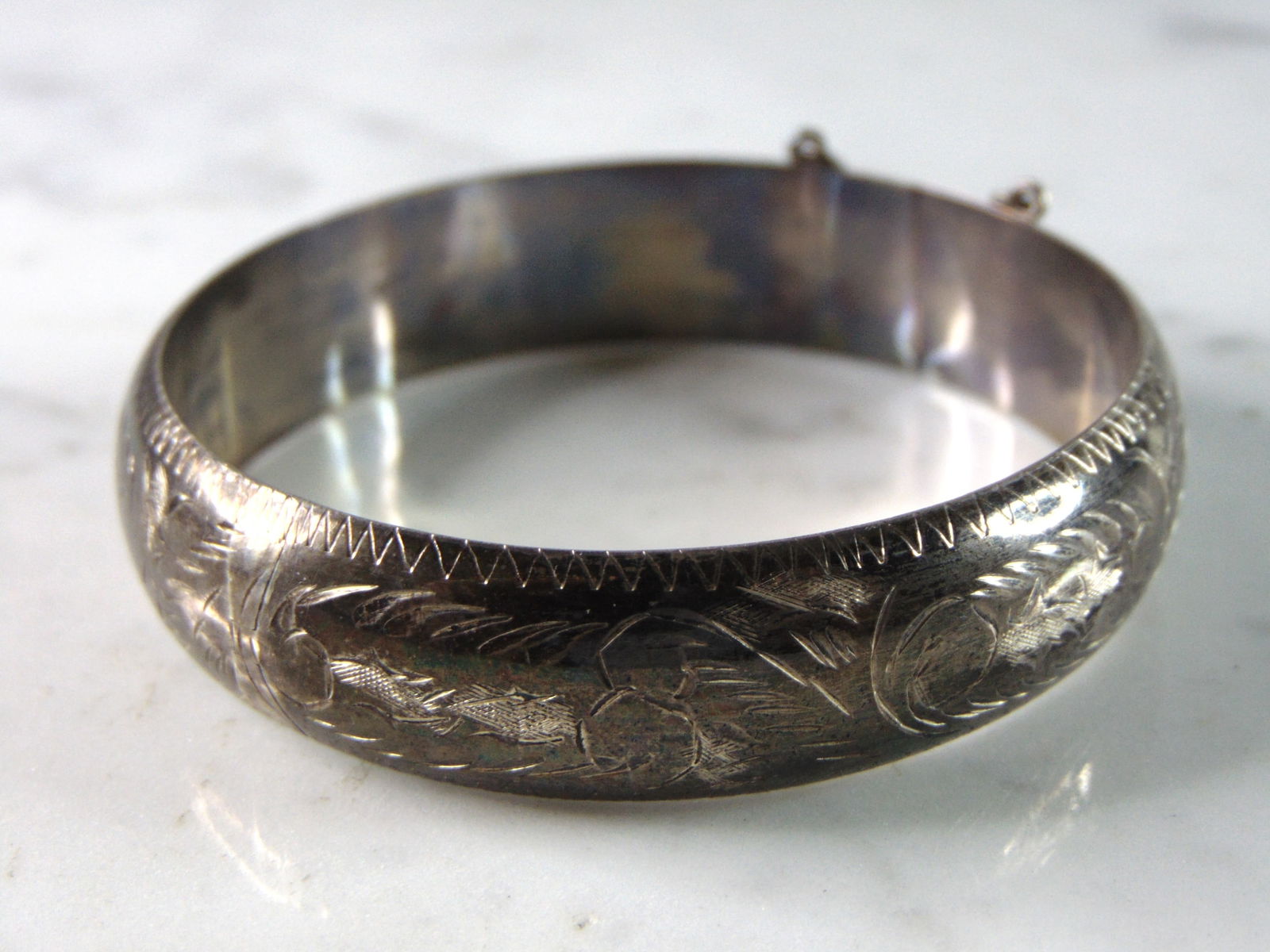 Womens Vintage Estate Sterling Silver Etched Cuff Bracelet (1 of 4)