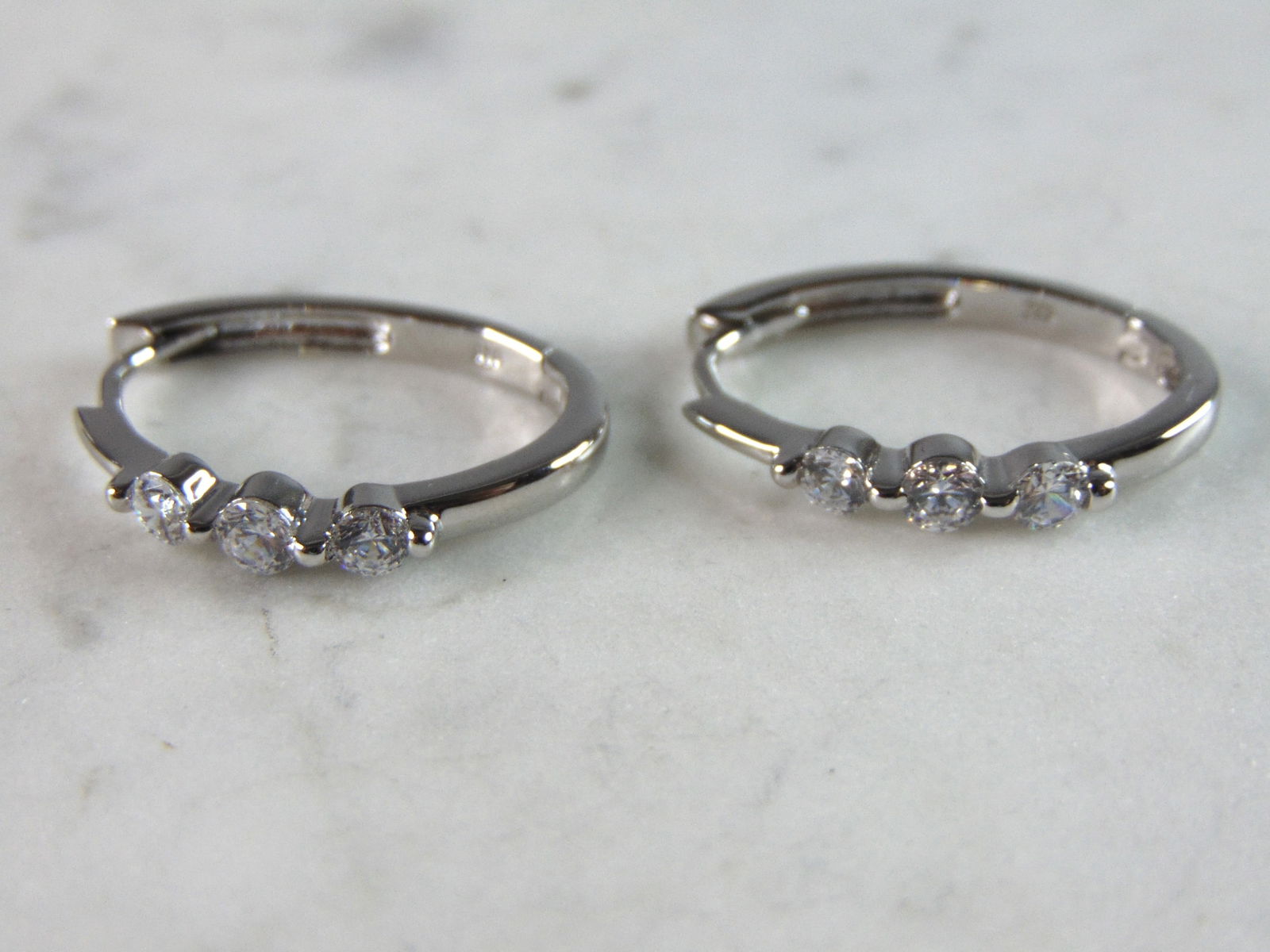 Womens Vintage Estate Sterling Silver CZ Earrings (1 of 3)