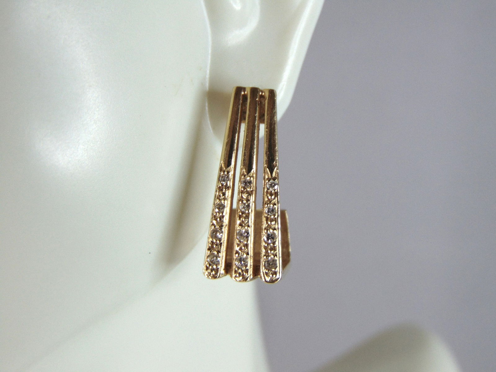Womens Vintage Estate 14K Yellow Gold Diamond Earrings (1 of 5)