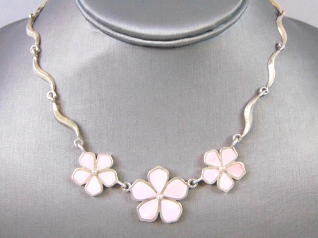 Womens Vintage Estate Sterling Silver Flower Necklace (1 of 4)