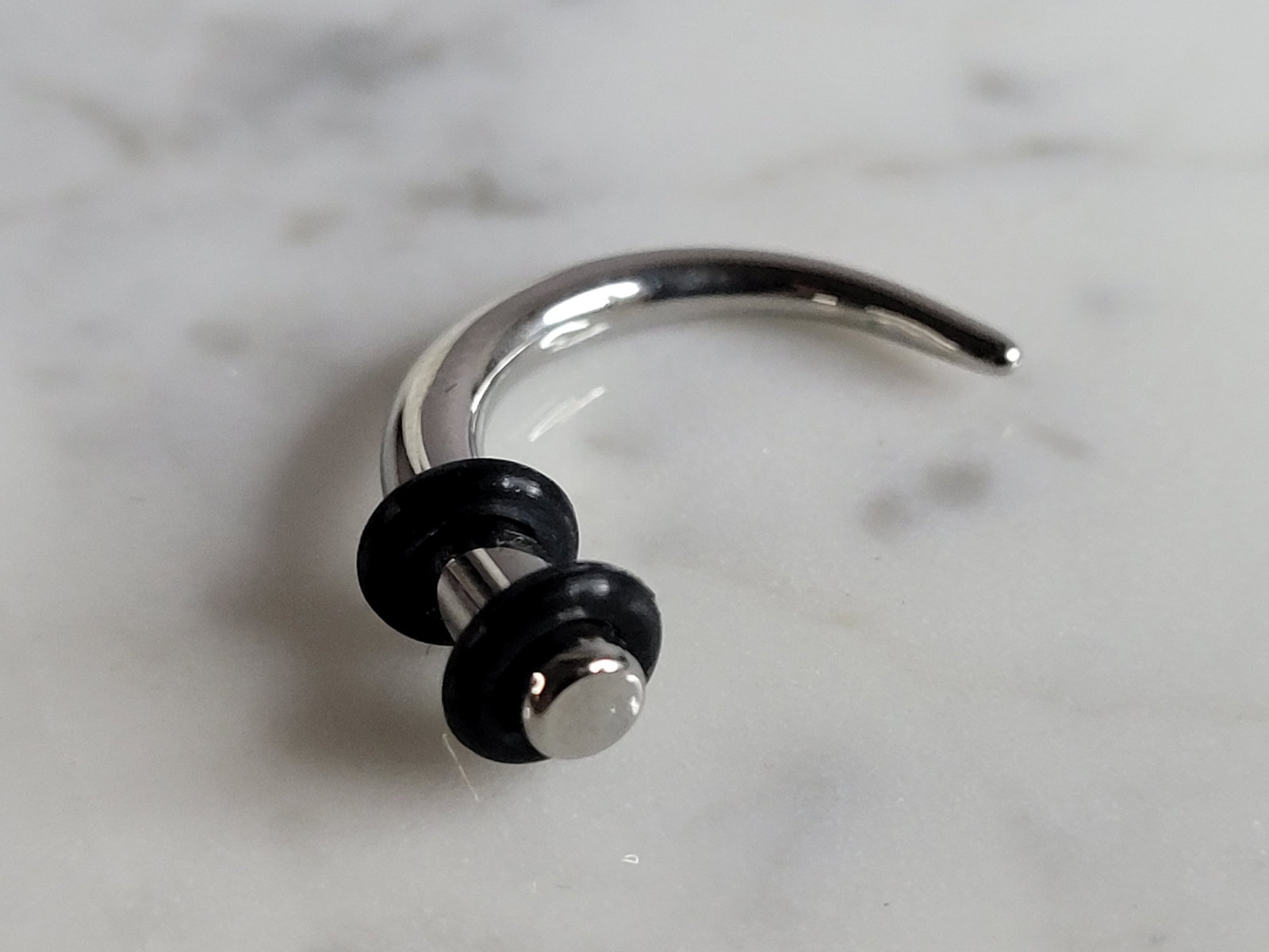 New Surgical Steel Nipple Ear Tongue Piercing Bar: A NEW BODY PIERCING MADE OF SURGICAL STEEL. RING MEASURES 1" WIDE. ANY QUESTIONS, PLEASE DON'T HESITATE TO ASK. MAKES AN ATTRACTIVE GIFT FOR THAT SOMEONE SPECIAL. BE SURE TO CHECK OUT SOME OF MY OTHER
