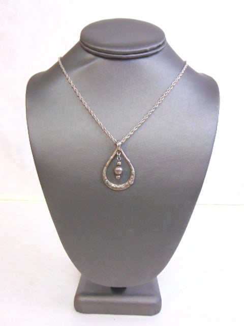 Women's Vintage Sterling Silver Hand Hammered Pendant (1 of 4)